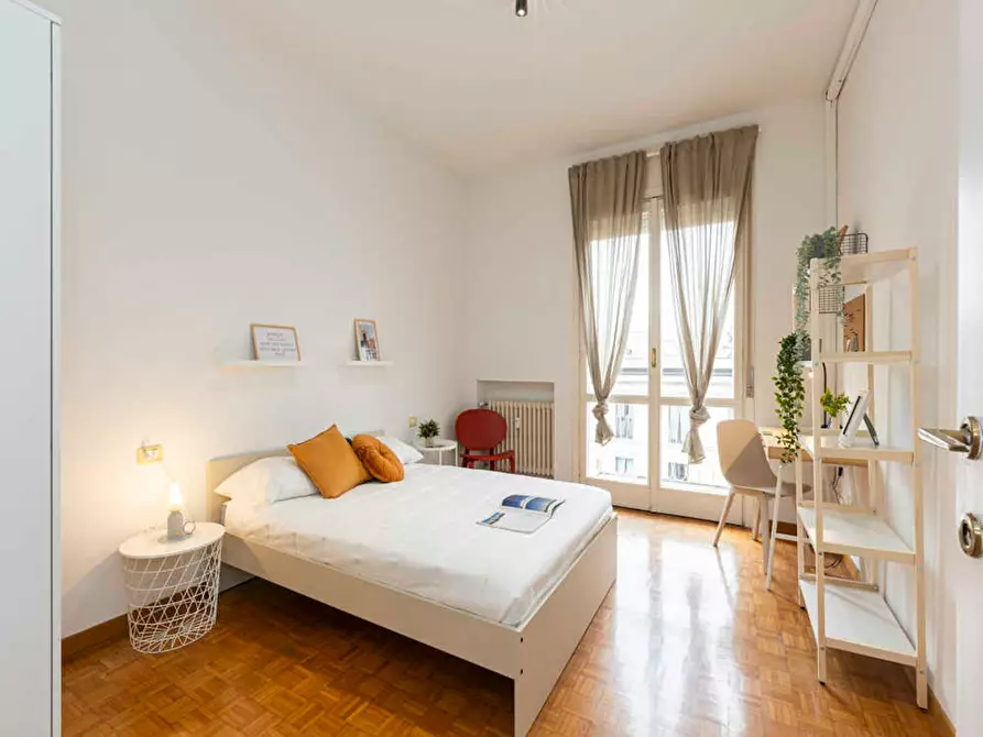 Immagine 3 di Camera in affitto  in Via Carlo Pisacane a Milano