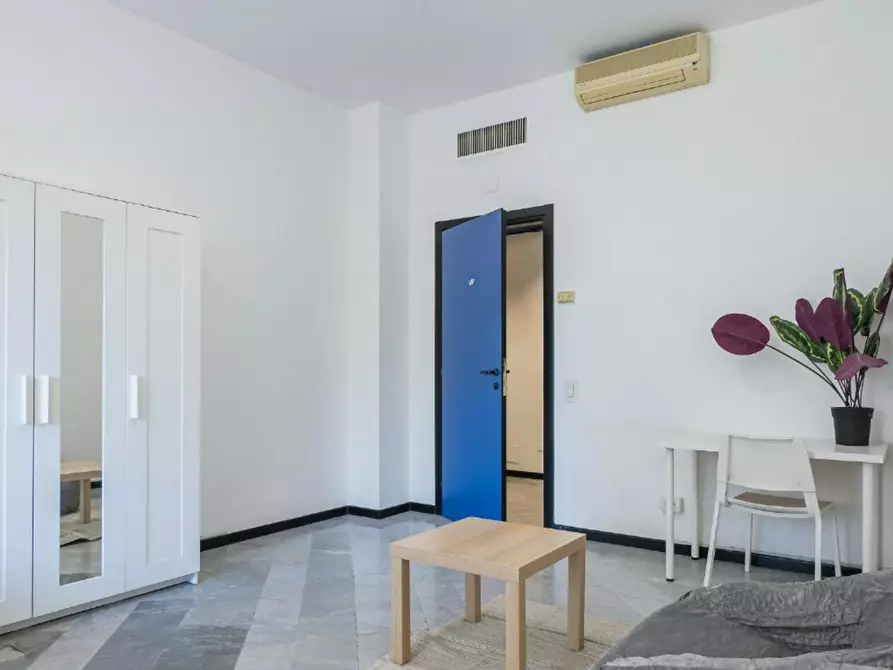 Immagine 10 di Camera in affitto  in Via Palmanova a Milano