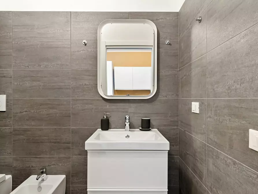 Immagine 2 di Appartamento in affitto  in Via Luciano Manara a Milano