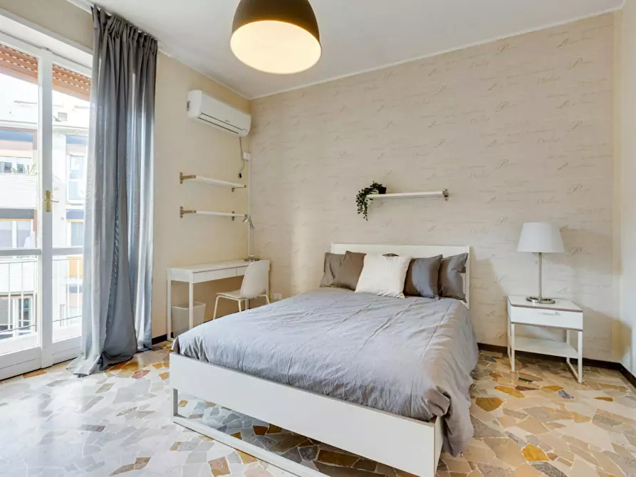 Immagine 1 di Camera in affitto  in Piazza Geremia Bonomelli a Milano