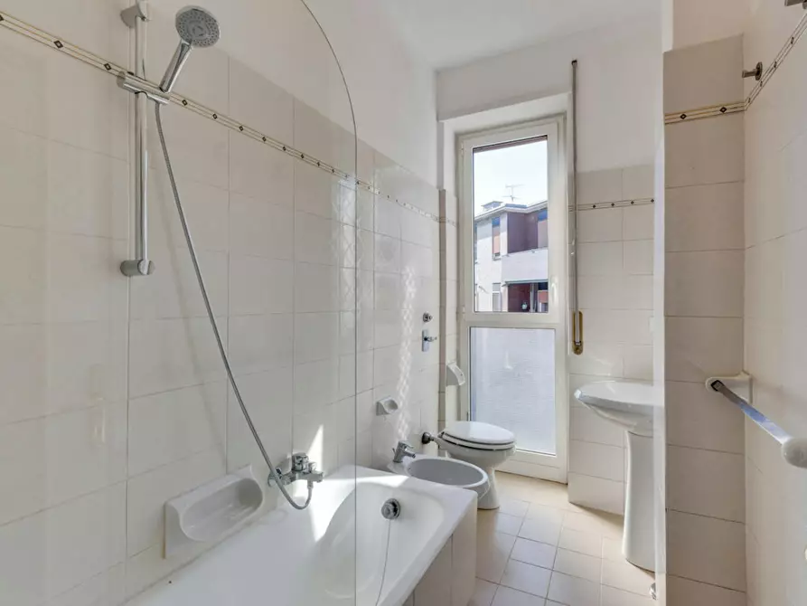 Immagine 5 di Camera in affitto  in Piazza Geremia Bonomelli a Milano