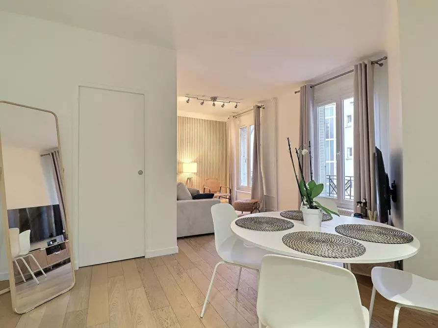 Immagine 9 di Appartamento in affitto  in Rue Olivier de Serres a Paris