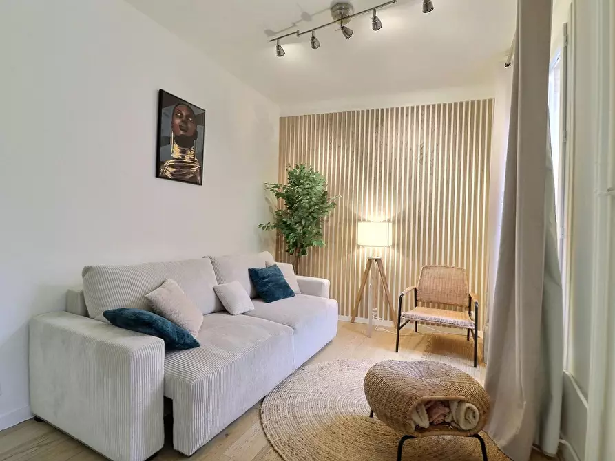Immagine 1 di Appartamento in affitto  in Rue Olivier de Serres a Paris