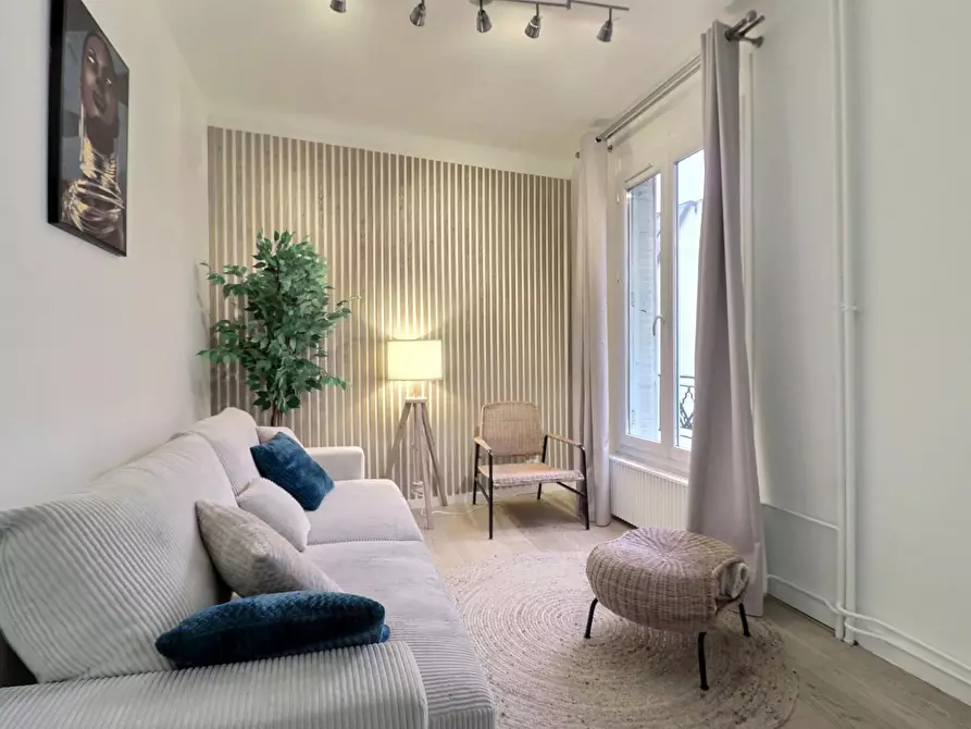 Immagine 4 di Appartamento in affitto  in Rue Olivier de Serres a Paris