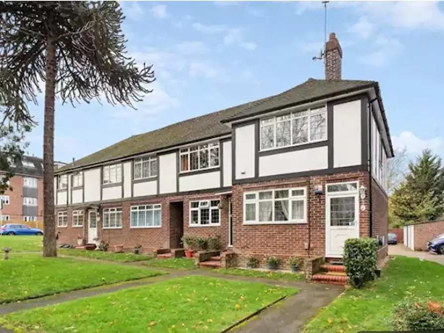 Immagine 1 di Appartamento in affitto  in Overton Road a Sutton