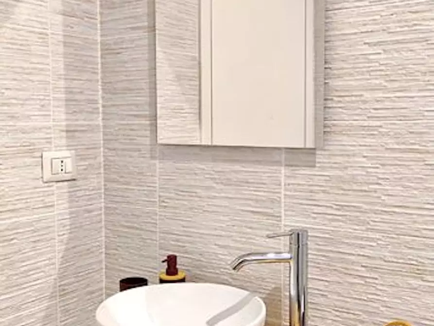 Immagine 8 di Appartamento in affitto  in Via Cadore a Milano