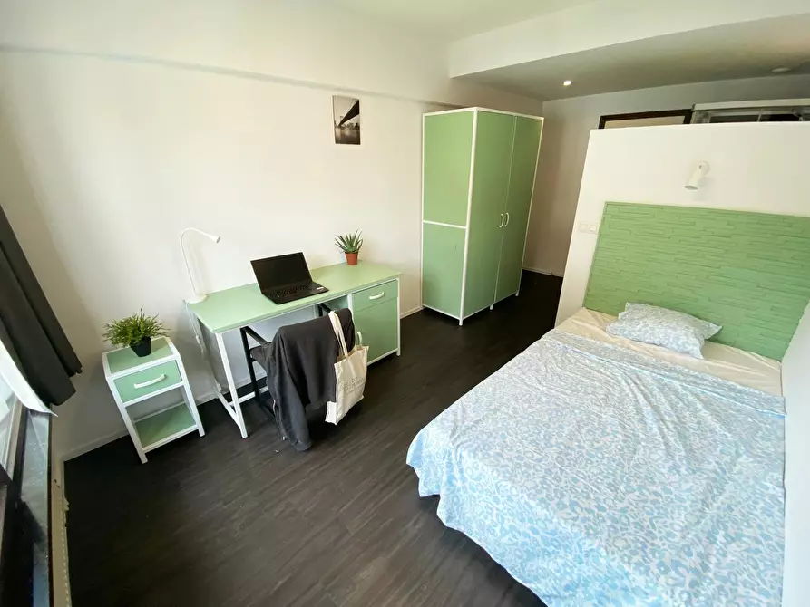 Immagine 2 di Camera in affitto  in Rue Berckmans a Saint-Gilles