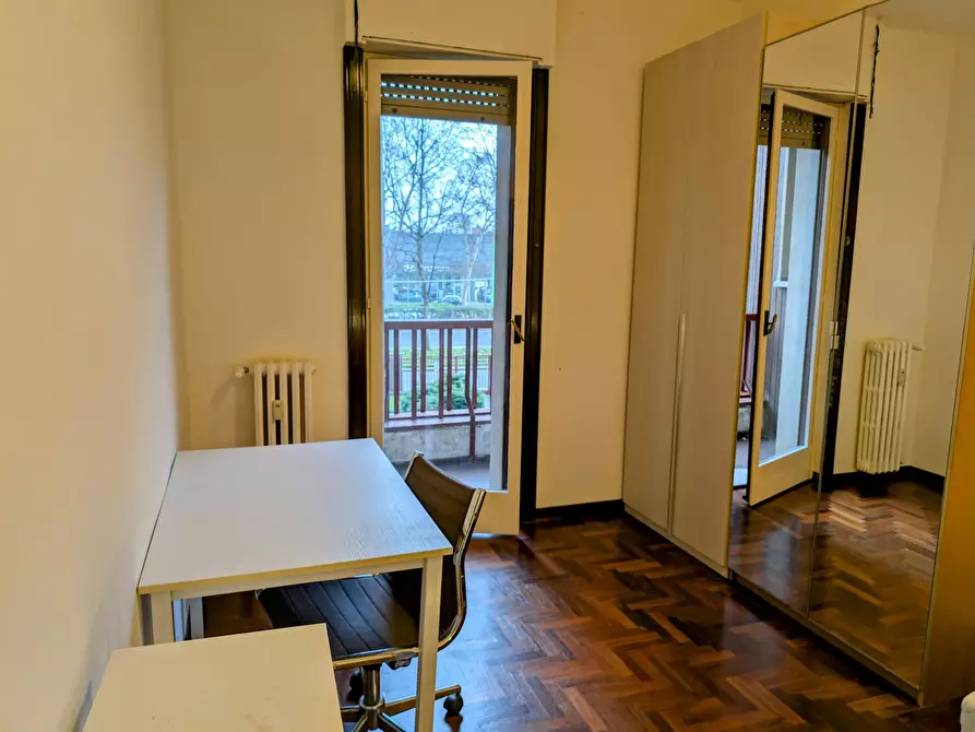 Immagine 2 di Camera in affitto  in Via Guido Guarini Matteucci a Milano
