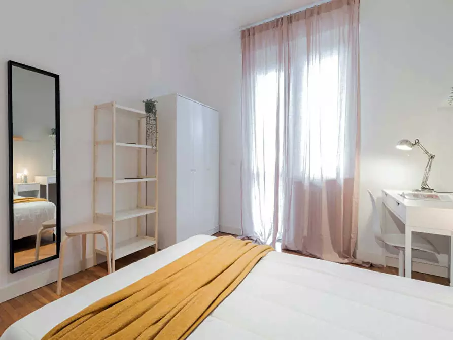 Immagine 1 di Camera in affitto  in Piazza Carducci a Torino