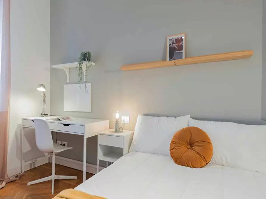 Immagine 2 di Camera in affitto  in Piazza Carducci a Torino