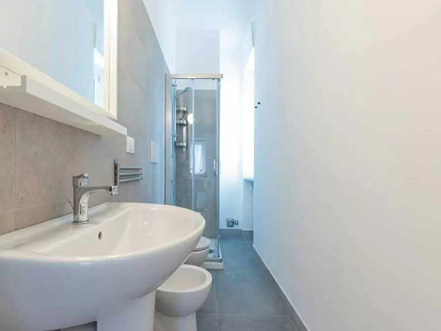 Immagine 8 di Camera in affitto  in Piazza Carducci a Torino