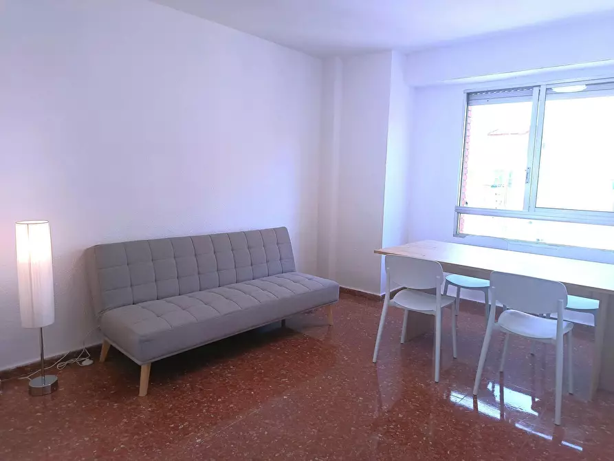 Immagine 8 di Camera in affitto  in Carrer del Bisbe Jaume Pérez a Valencia