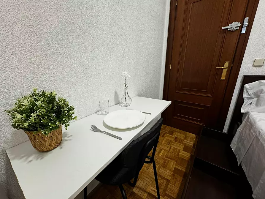 Immagine 5 di Camera in affitto  in Calle de Lérida a Madrid