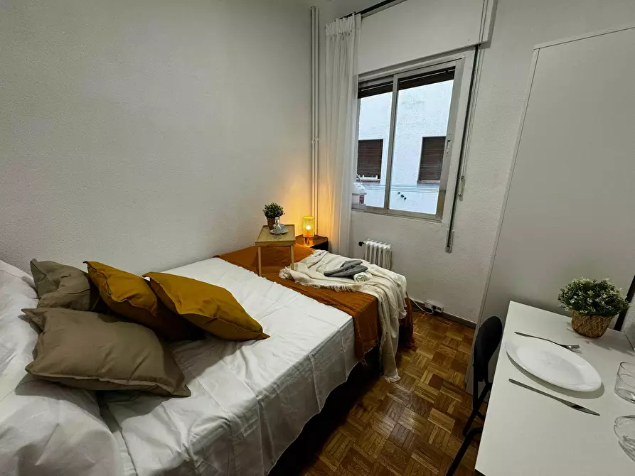 Immagine 9 di Camera in affitto  in Calle de Lérida a Madrid
