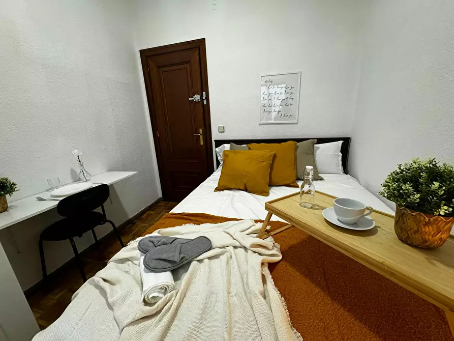 Immagine 2 di Camera in affitto  in Calle de Lérida a Madrid