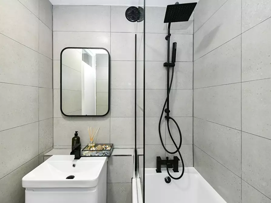 Immagine 7 di Appartamento in affitto  in Sunbury Cross Roundabout a Staines