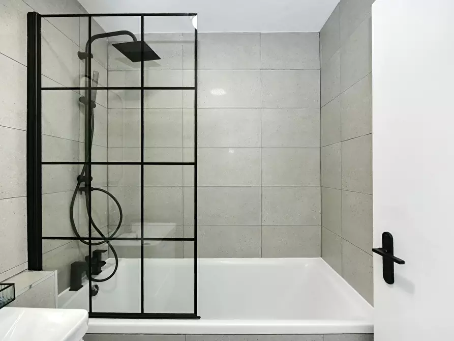 Immagine 8 di Appartamento in affitto  in Sunbury Cross Roundabout a Staines