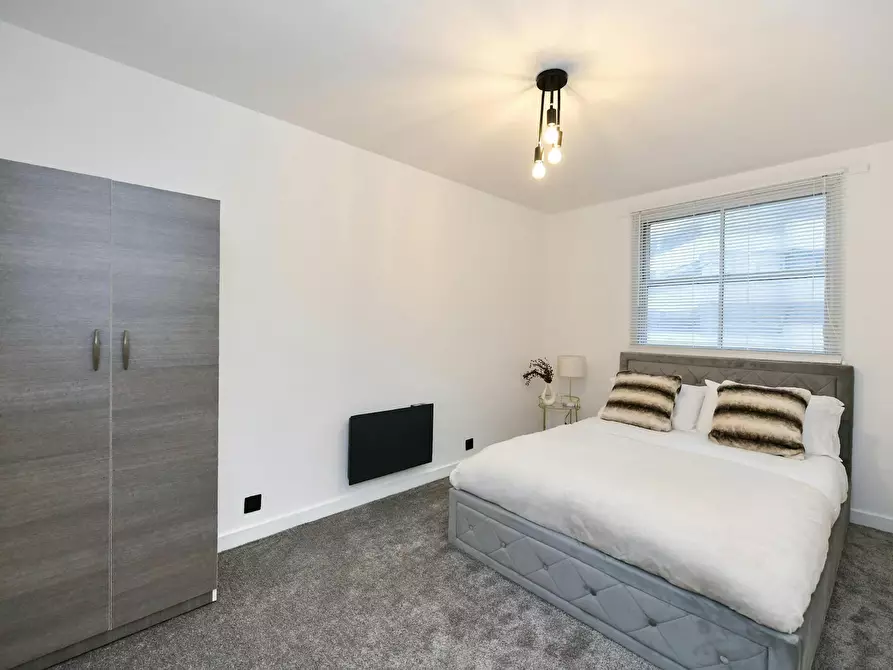 Immagine 1 di Appartamento in affitto  in Sunbury Cross Roundabout a Staines