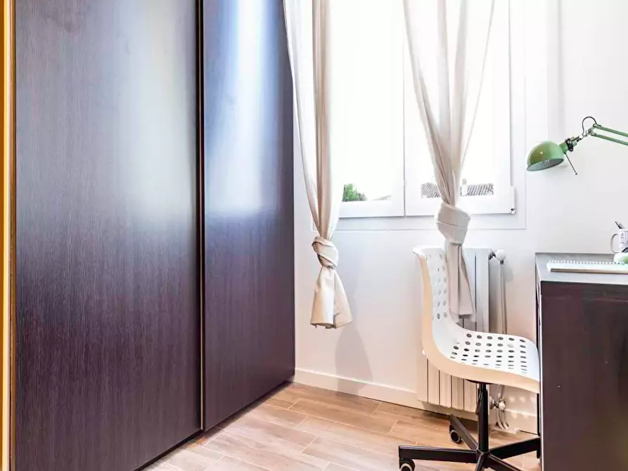 Immagine 5 di Camera in affitto  in Viale Alfredo Oriani a Bologna