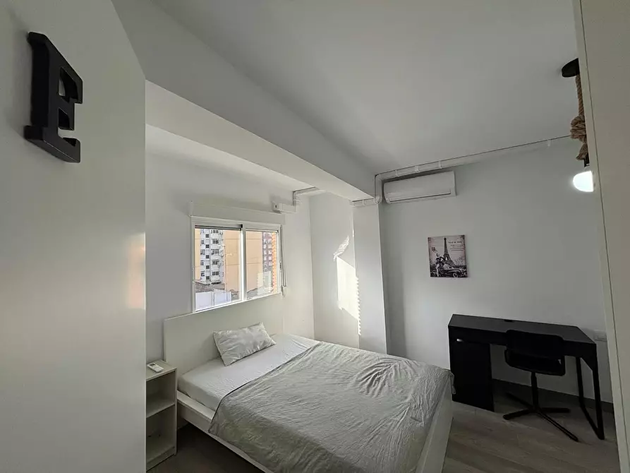 Immagine 2 di Camera in affitto  in Avinguda del Primat Reig a Valencia