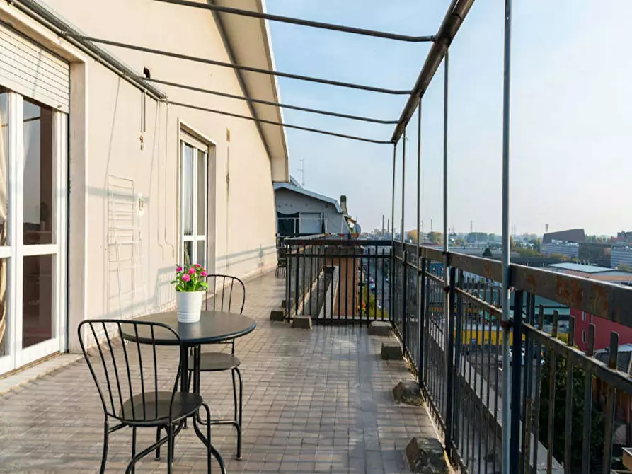 Immagine 2 di Camera in affitto  in Via delle Acacie a Buccinasco