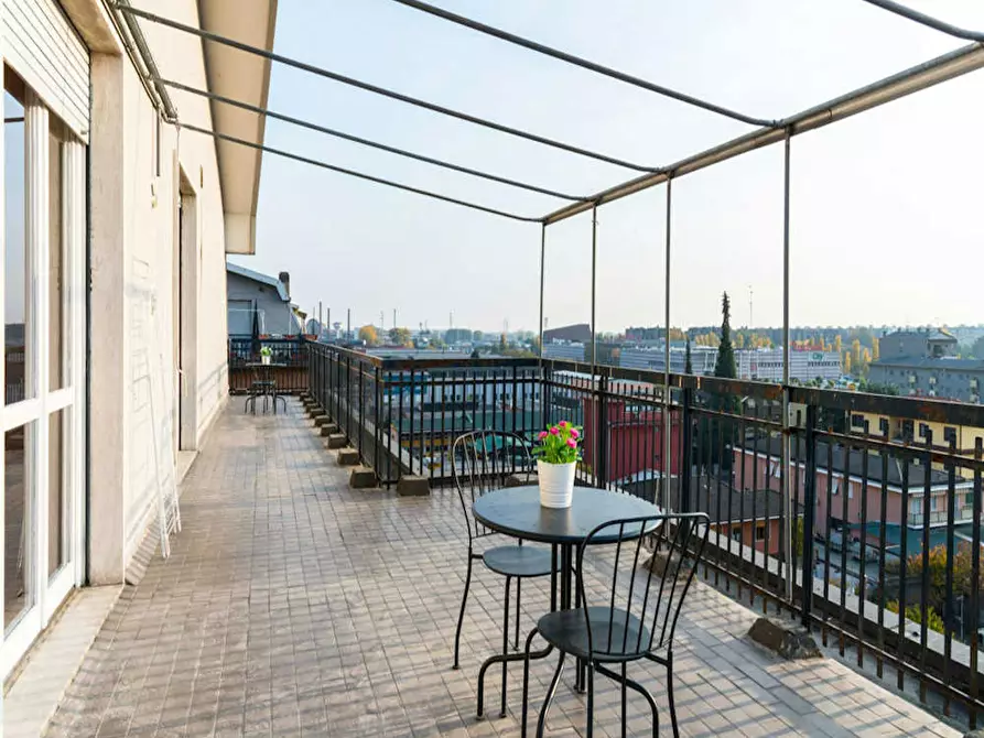 Immagine 3 di Camera in affitto  in Via delle Acacie a Buccinasco