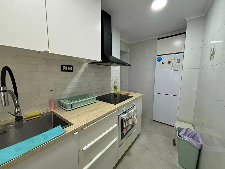 Immagine 5 di Camera in affitto  in Carrer de Peris Brell a Valencia