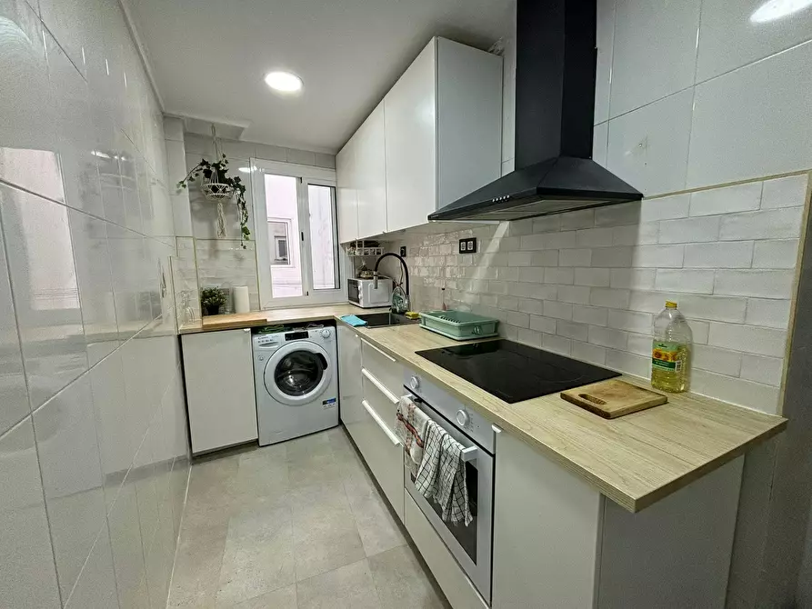 Immagine 6 di Camera in affitto  in Carrer de Peris Brell a Valencia
