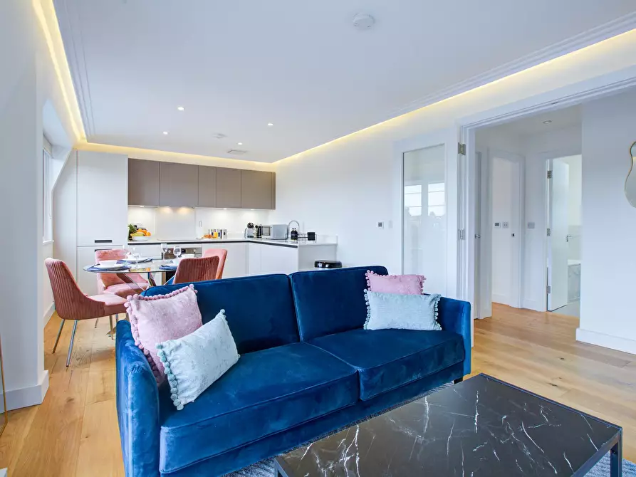 Immagine 9 di Appartamento in affitto  in Horn Lane a Ealing