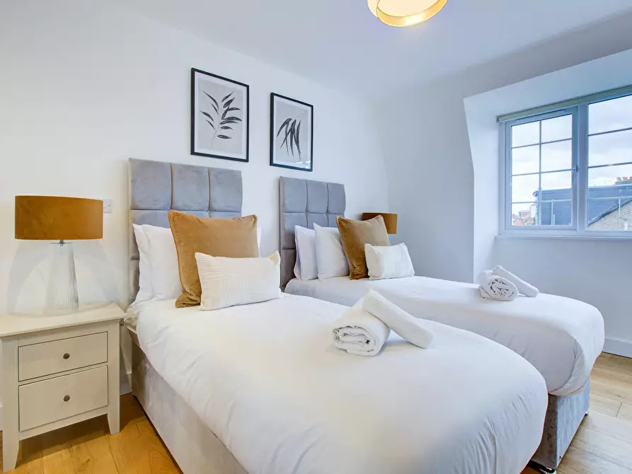 Immagine 10 di Appartamento in affitto  in Horn Lane a Ealing