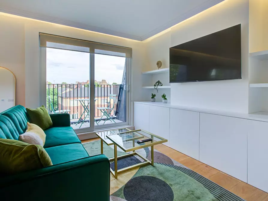 Immagine 10 di Appartamento in affitto  in Horn Lane a Ealing