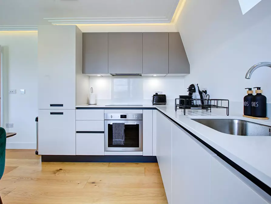 Immagine 4 di Appartamento in affitto  in Horn Lane a Ealing