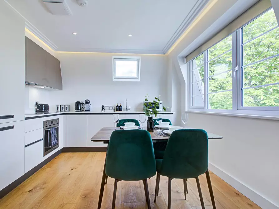 Immagine 8 di Appartamento in affitto  in Horn Lane a Ealing