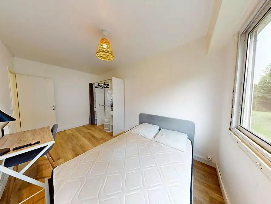 Immagine 1 di Camera in affitto  in Rue du Maréchal Foch a Cenon