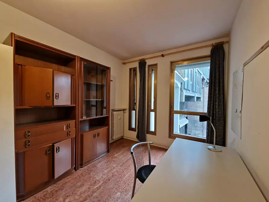 Immagine 7 di Camera in affitto  in Via Ireneo Affò a Parma