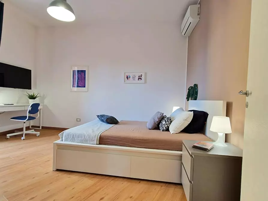 Immagine 5 di Camera in affitto  in Via Toscana a Bologna