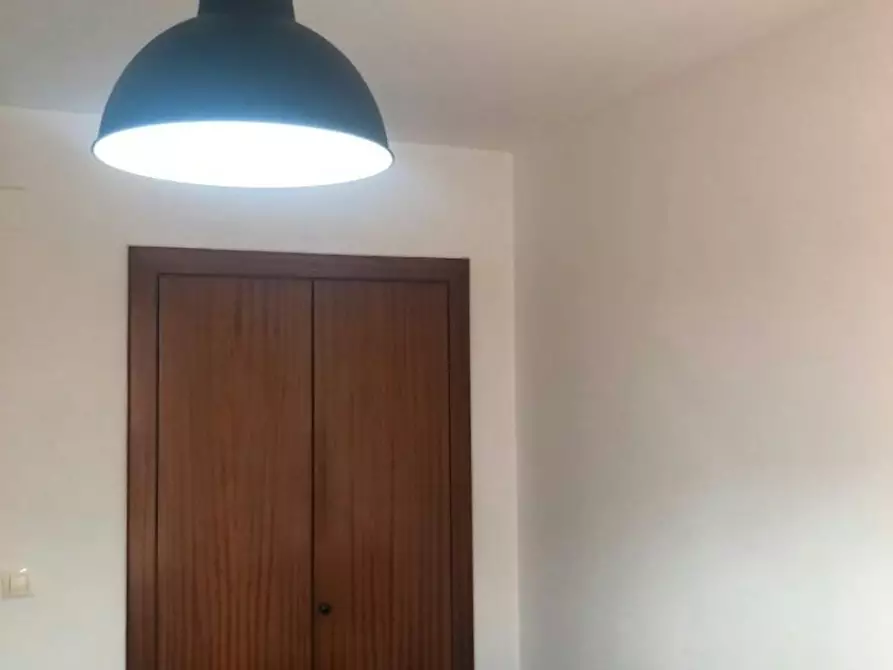 Immagine 2 di Camera in affitto  in Carrer de la Reina Na Maria a Valencia
