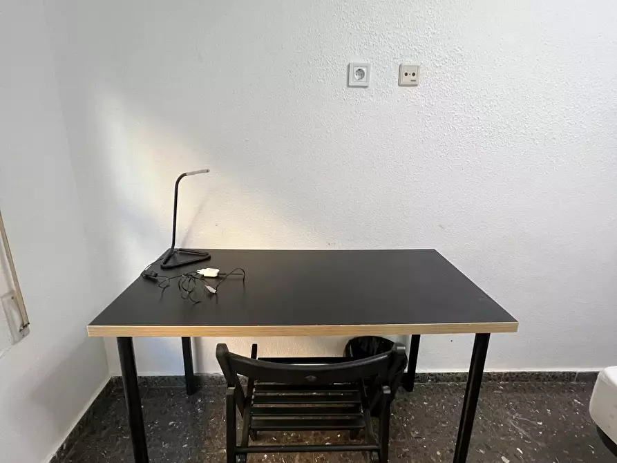 Immagine 6 di Camera in affitto  in Carrer de la Reina Na Maria a Valencia