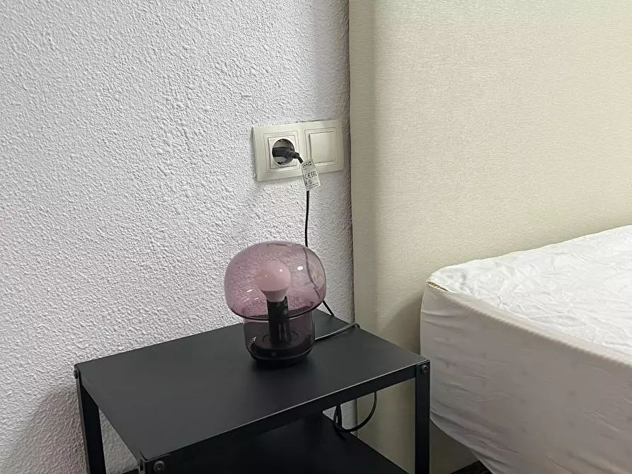 Immagine 9 di Camera in affitto  in Carrer de la Reina Na Maria a Valencia