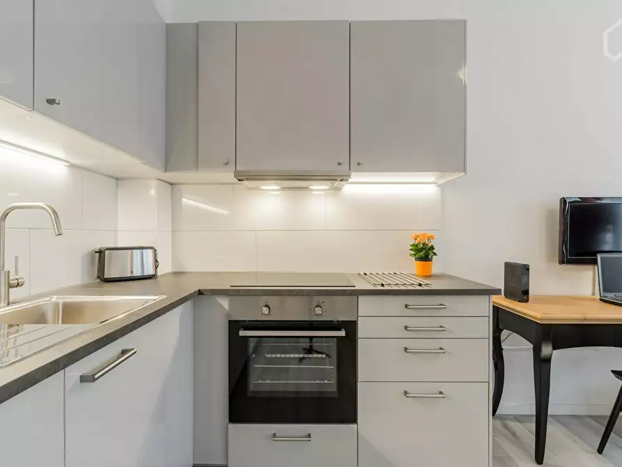 Immagine 9 di Appartamento in affitto  in Jenaer Straße a Berlin