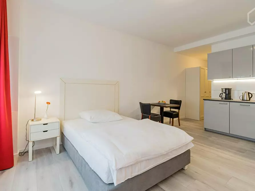 Immagine 6 di Appartamento in affitto  in Jenaer Straße a Berlin