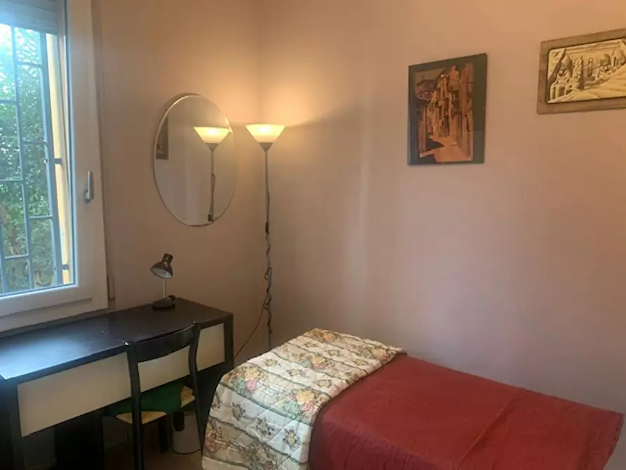 Immagine 4 di Camera in affitto  in Via Alfredo Calzolari a Bologna