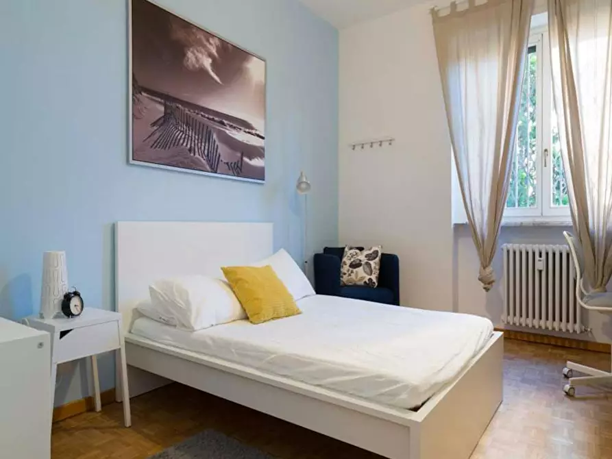 Immagine 2 di Camera in affitto  in Via dei Mandorli a Corsico