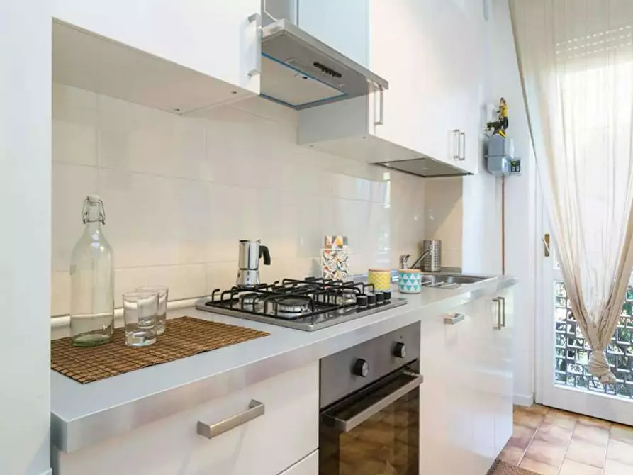 Immagine 4 di Camera in affitto  in Via dei Mandorli a Corsico