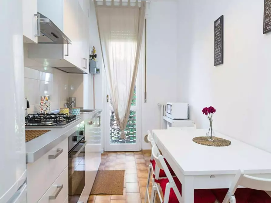 Immagine 5 di Camera in affitto  in Via dei Mandorli a Corsico