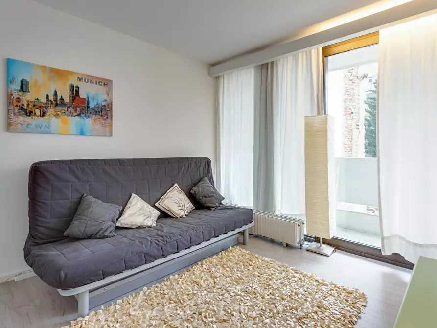 Immagine 3 di Appartamento in affitto  in Amalienstraße a München