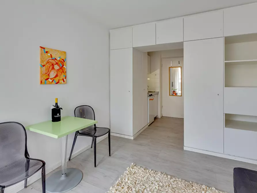 Immagine 4 di Appartamento in affitto  in Amalienstraße a München