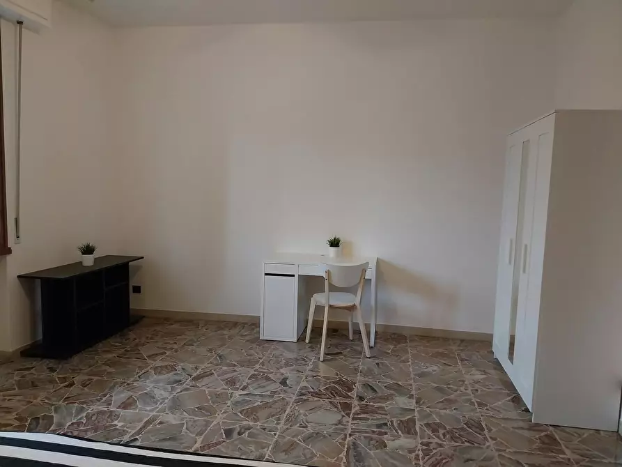 Immagine 7 di Camera in affitto  in Via Enrico Baroni a Firenze