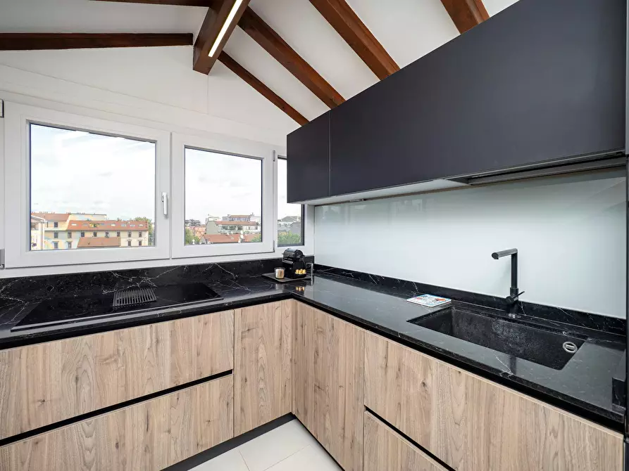 Immagine 10 di Appartamento in affitto  in Viale Umbria a Milano