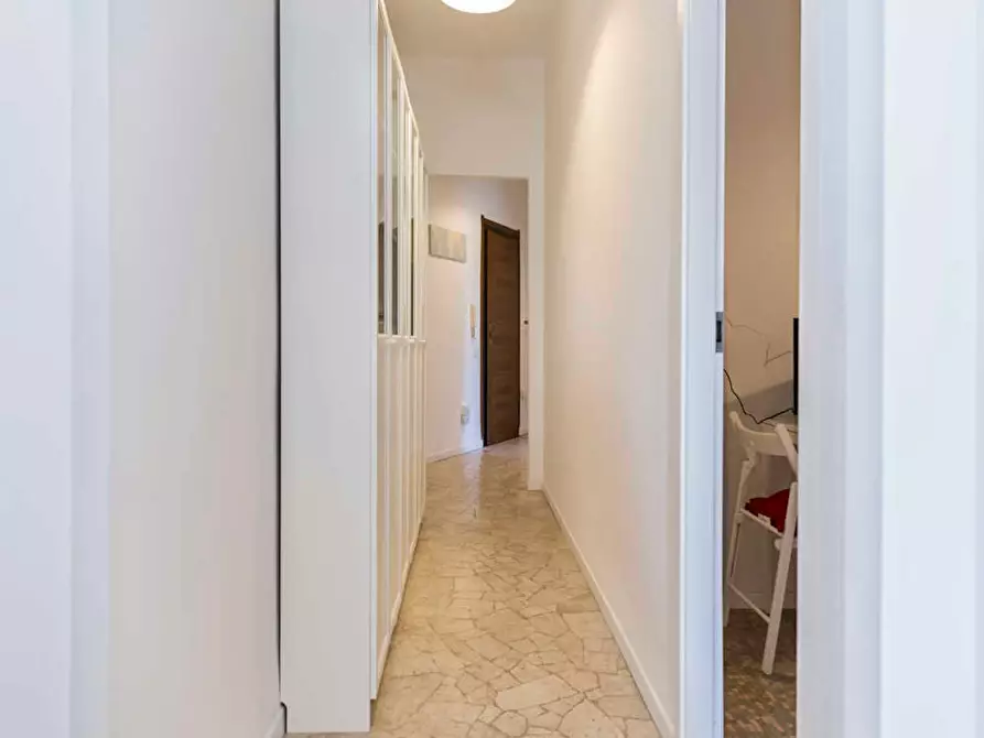 Immagine 10 di Camera in affitto  in Via delle Acacie a Buccinasco